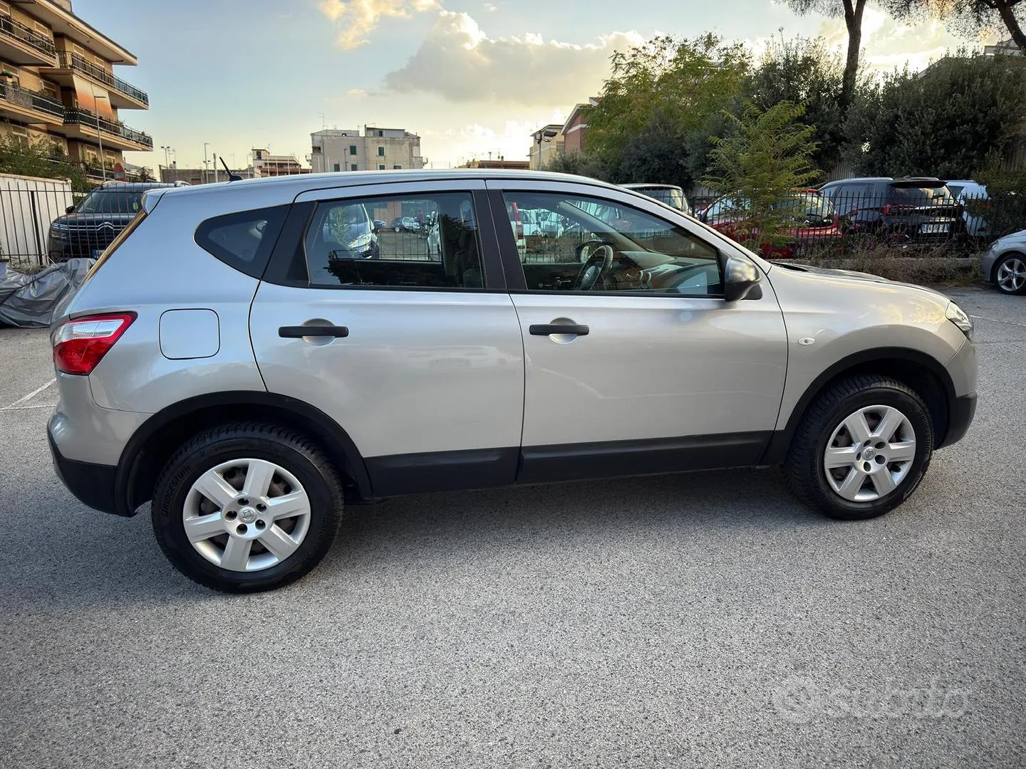 Nissan Qashqai 2010 photo 4