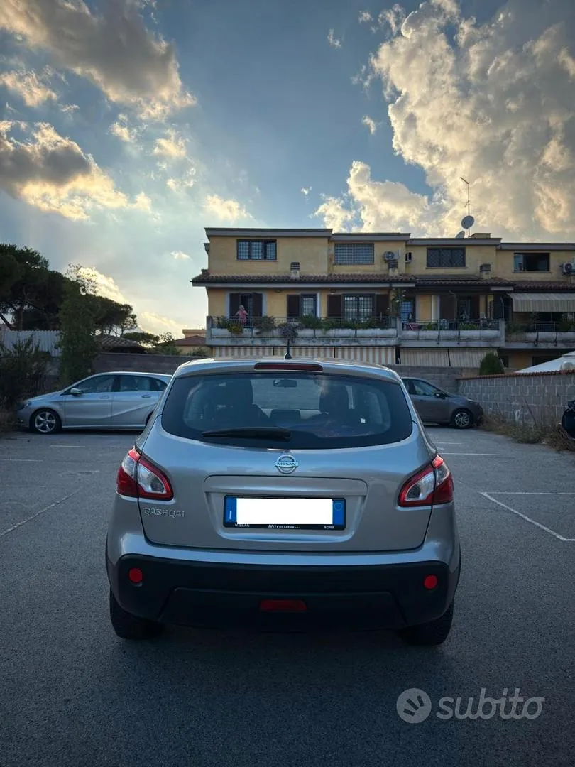 Nissan Qashqai 2010 photo 2