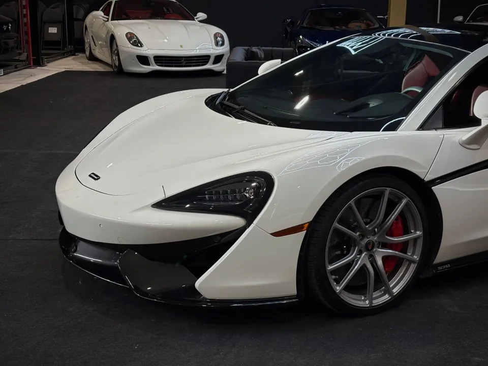 Mclaren 570S 2016 photo 2