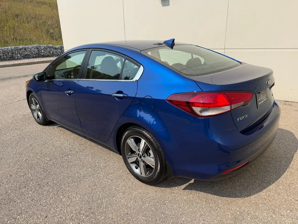 Kia Forte 2018 photo 4