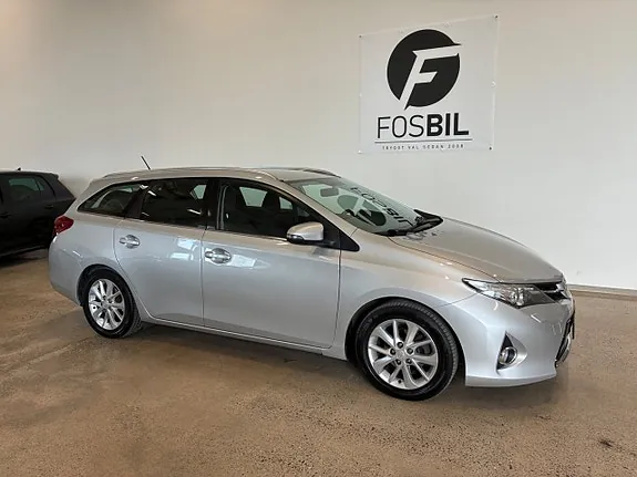 Toyota Auris 2014 photo 4