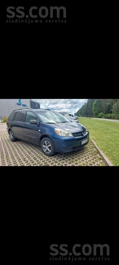 Toyota Sienna 2004 photo 2