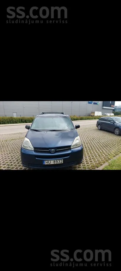 Toyota Sienna 2004 photo 3