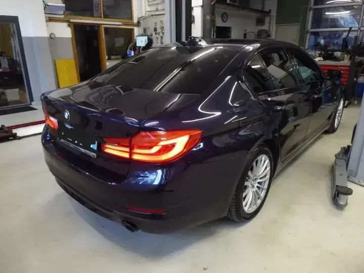 BMW 5 Series 2017 photo 2