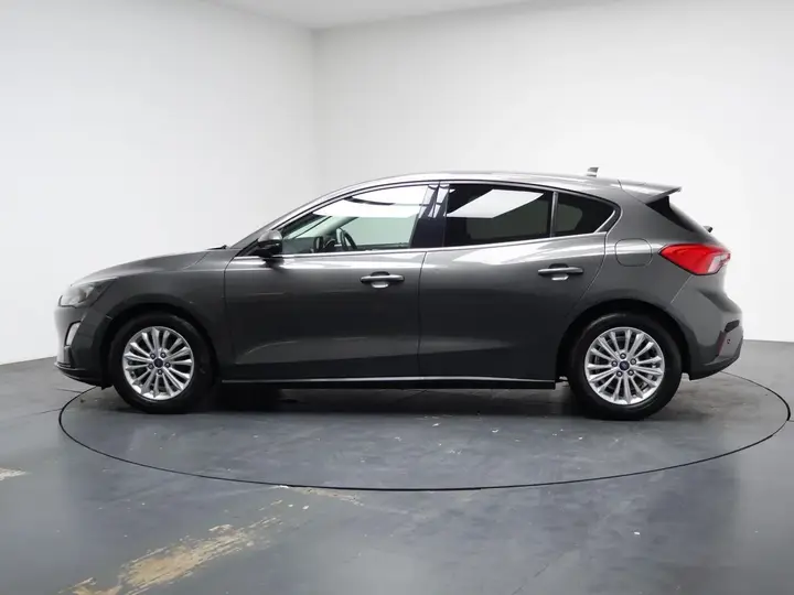 Ford Focus 2021 photo 4