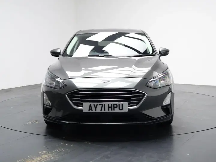Ford Focus 2021 photo 2