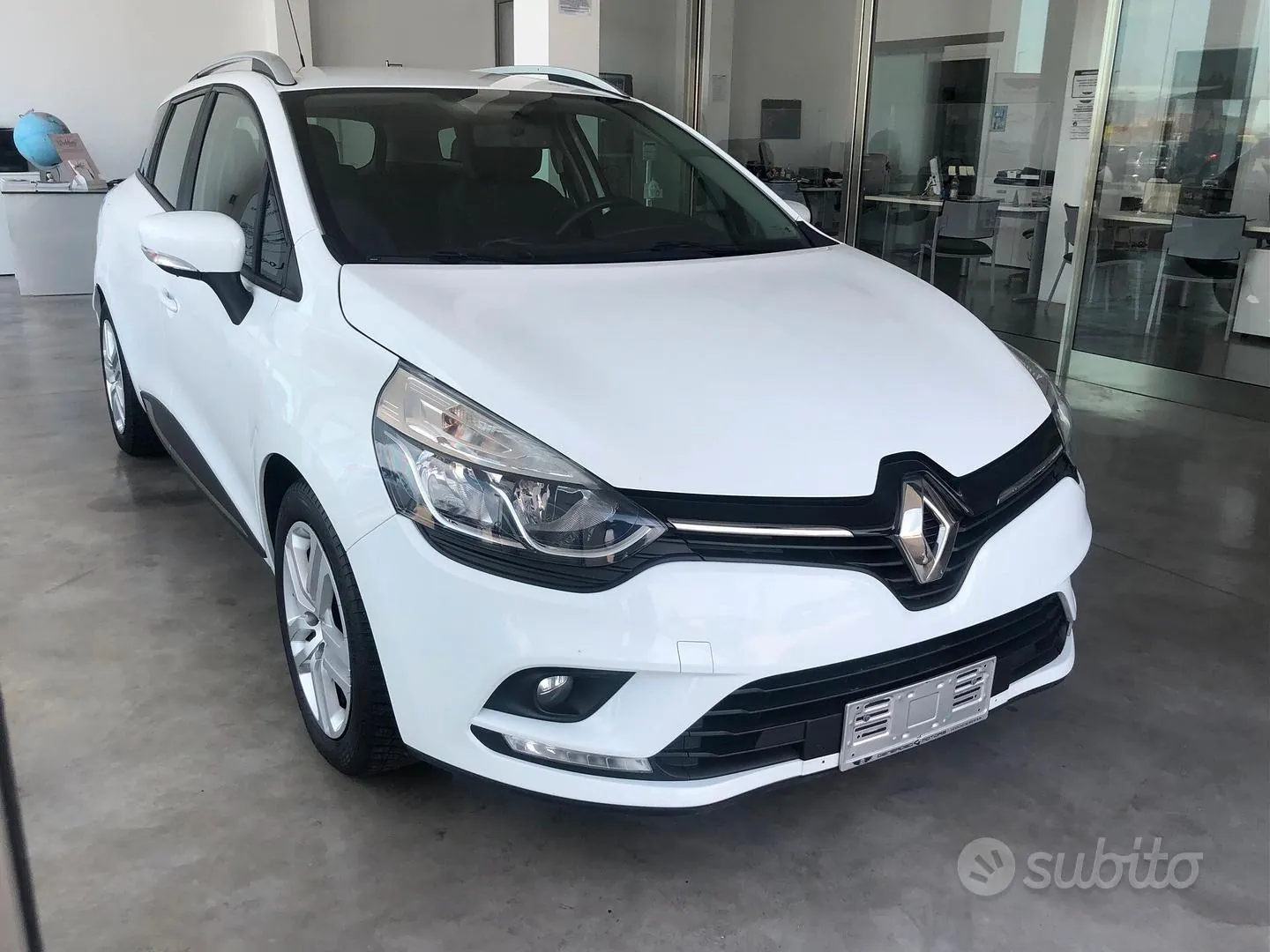 Renault Clio 2016 photo 2