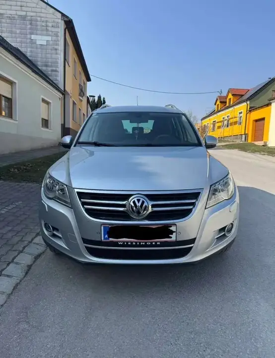 Volkswagen Tiguan 2010 photo 2