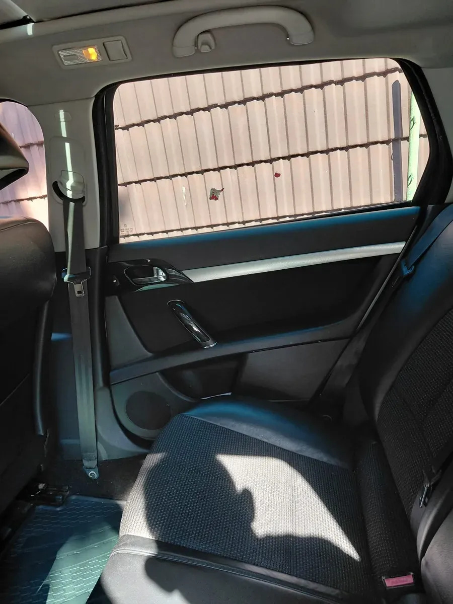 Peugeot 407 2008 photo 3