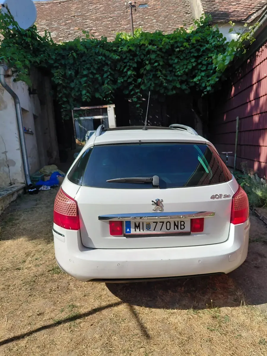 Peugeot 407