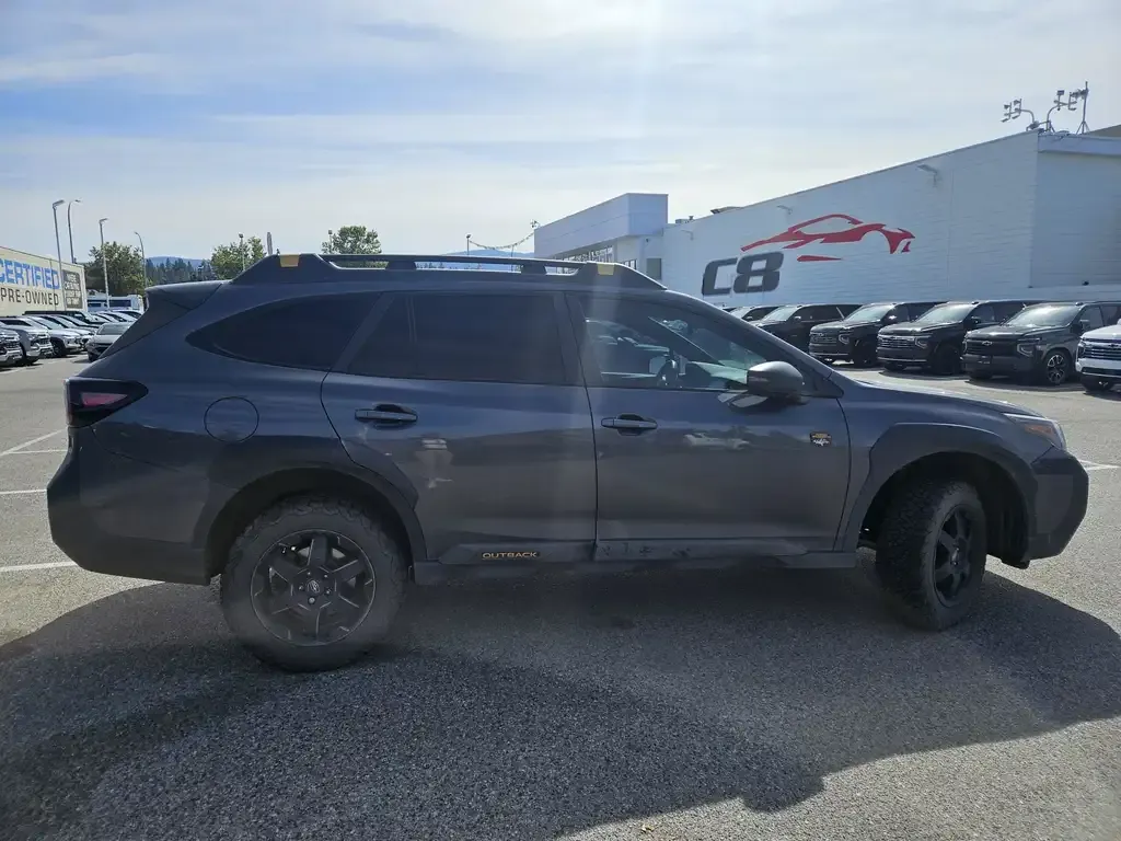 Subaru Outback 2022 photo 2