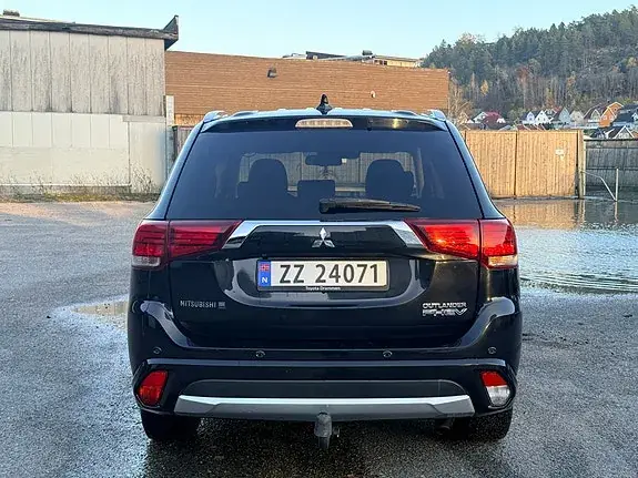 Mitsubishi Outlander 2017 photo 4