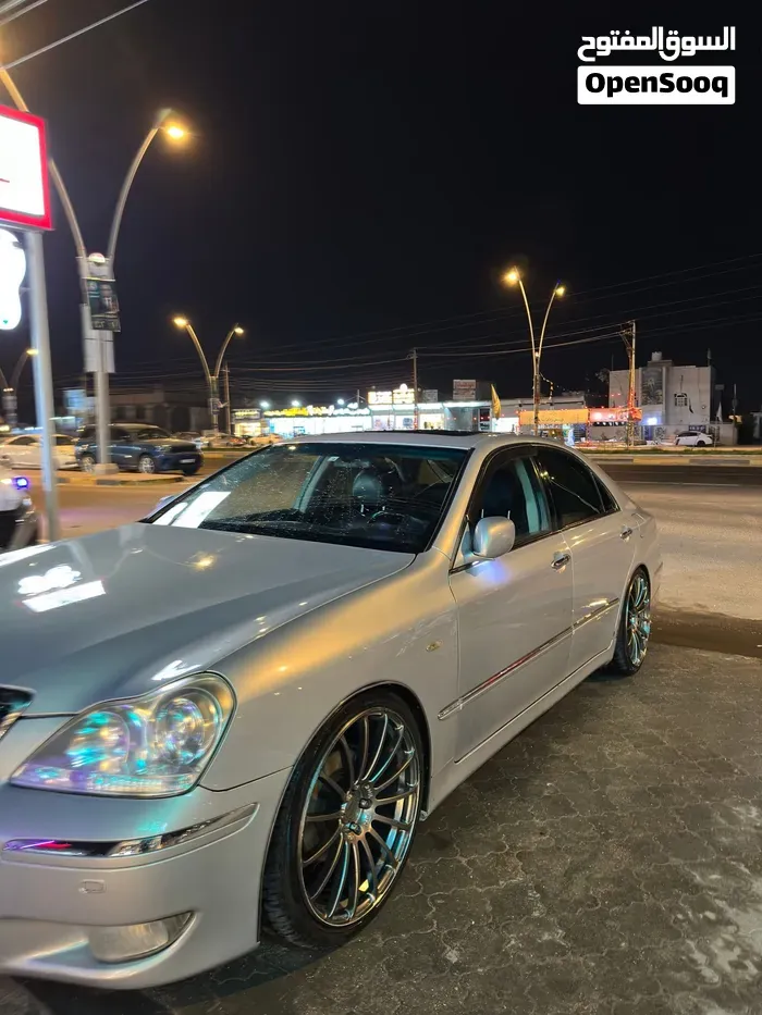 Toyota Crown 2006 photo 3