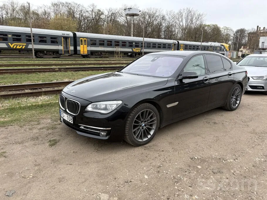 BMW 730
