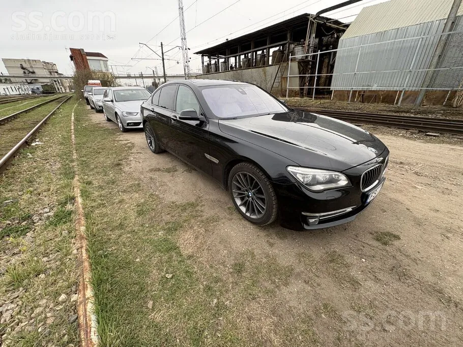 BMW 730 2012 photo 4