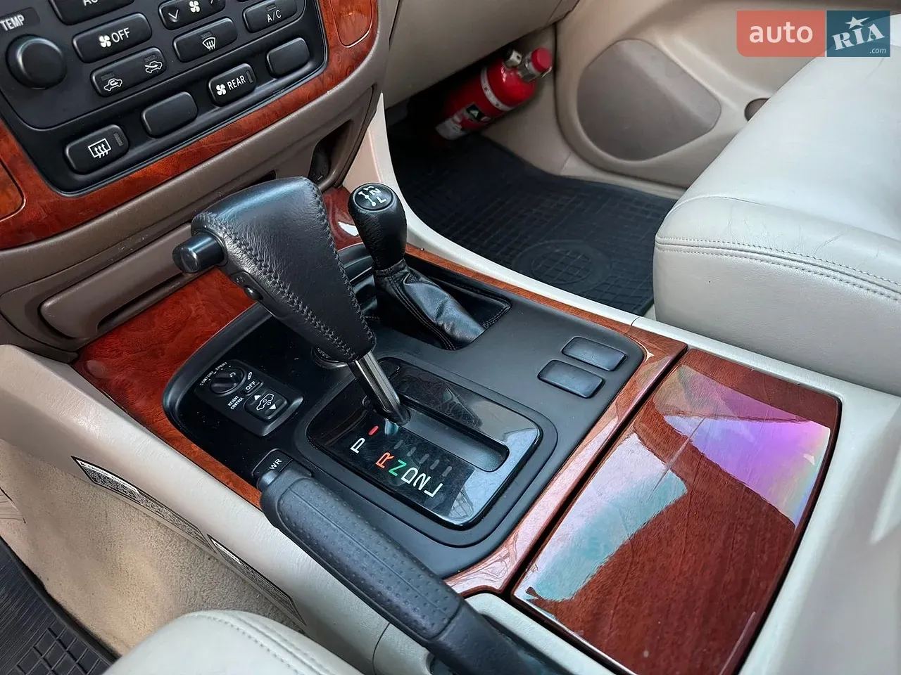 Lexus Lx 1999 photo 4