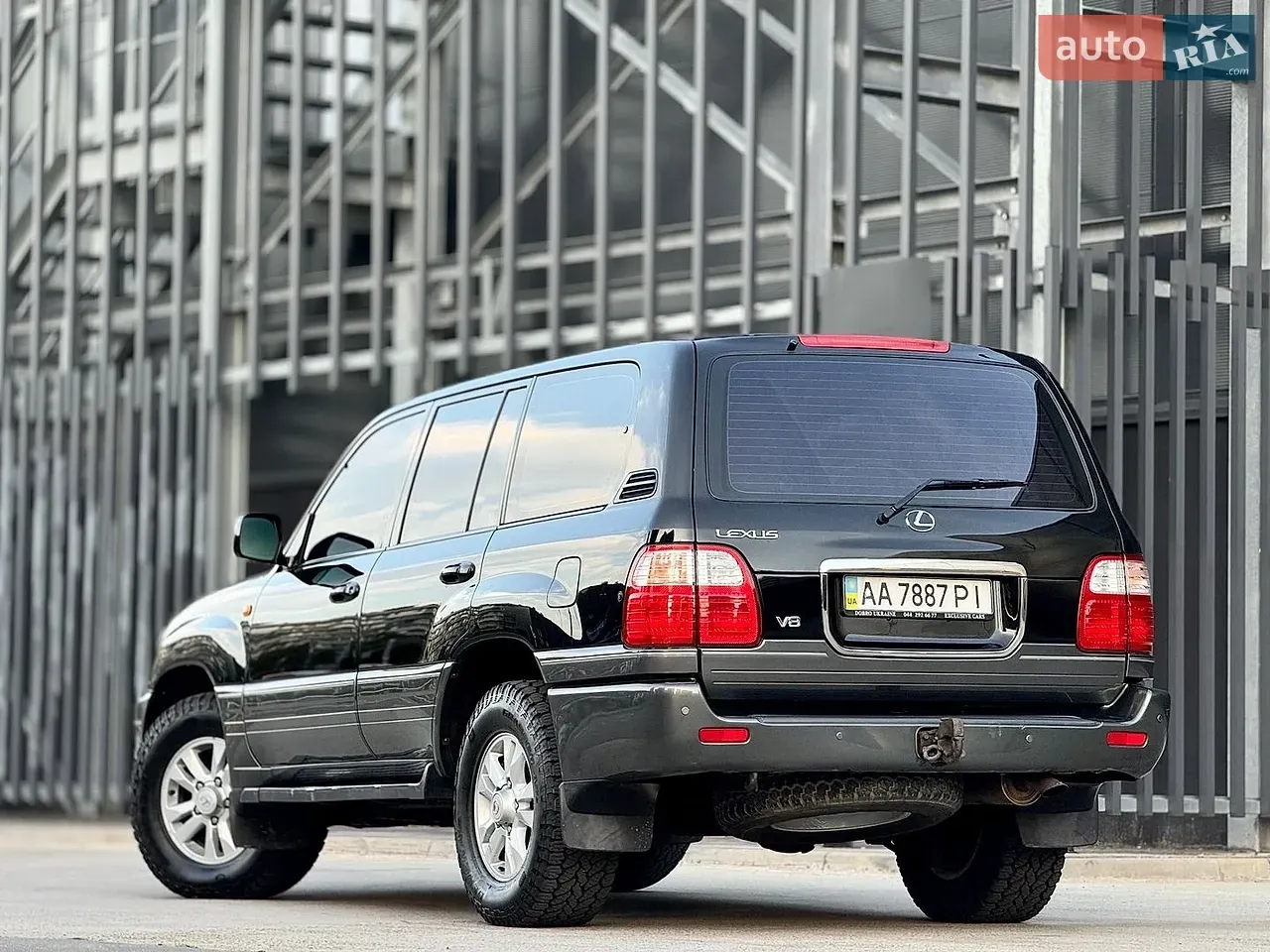 Lexus Lx 1999 photo 2
