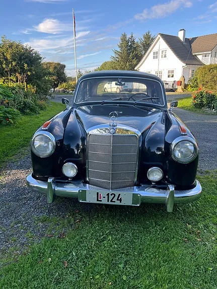 Mercedes-Benz 219 1958 photo 5