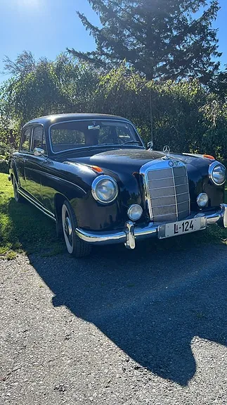 Mercedes-Benz 219