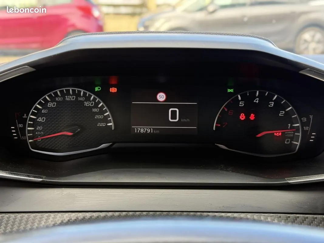 Peugeot 208 2020 photo 4