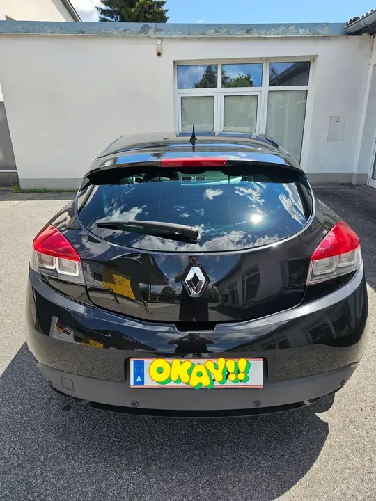 Renault Mégane 2010 photo 2