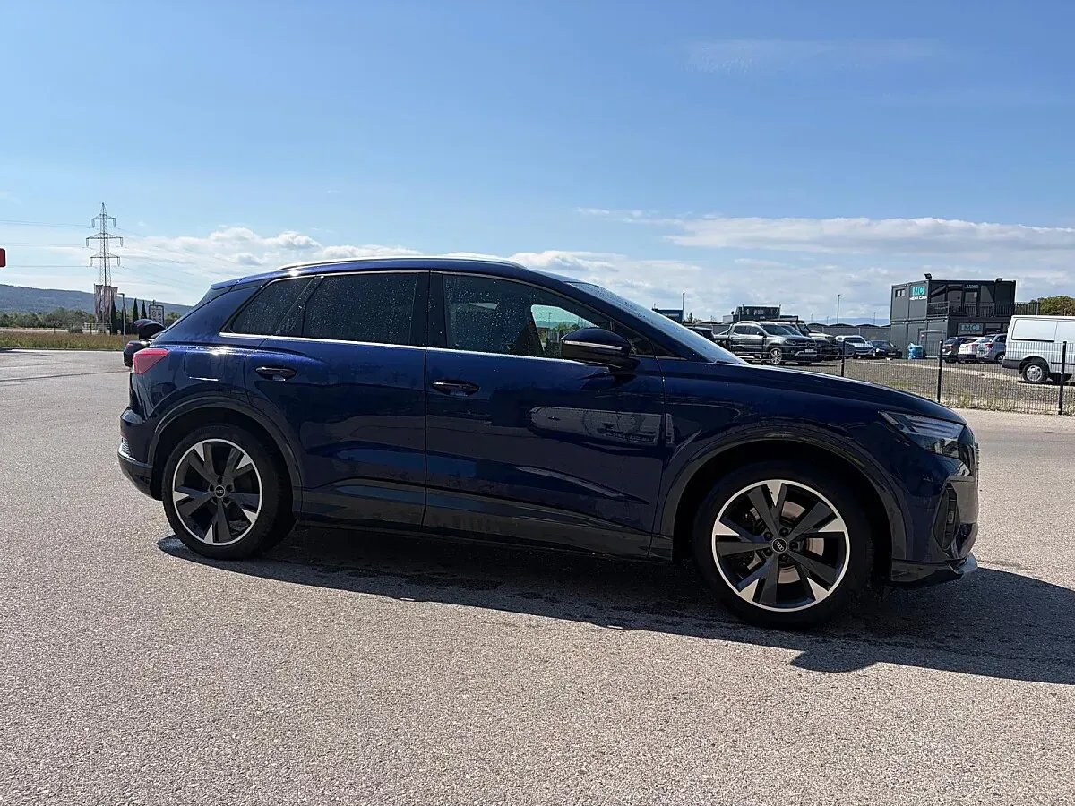 Audi Q4 2021 photo 3