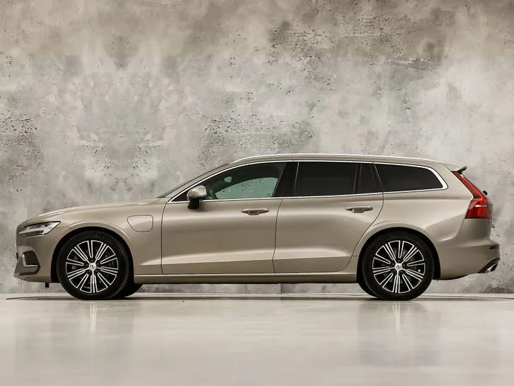 Volvo V60 2020 photo 2