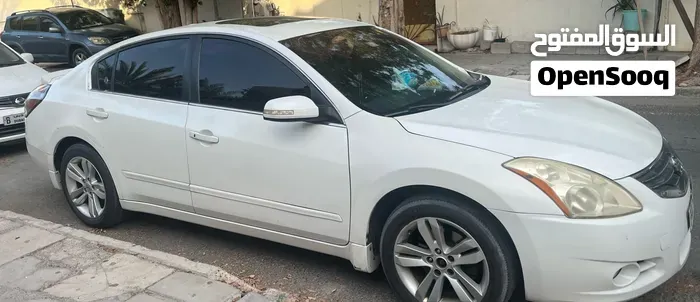 Nissan Altima 2011 photo 4