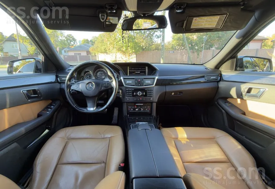 Mercedes-Benz E350 2009 photo 2