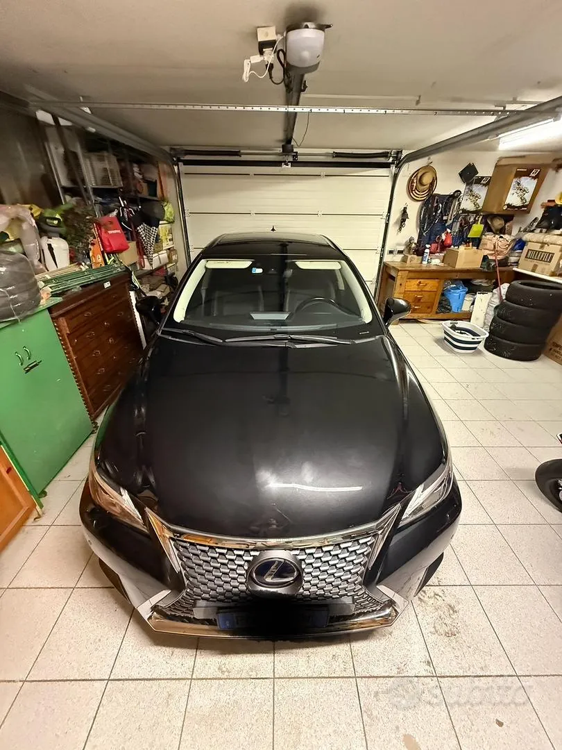 Lexus Ct200H