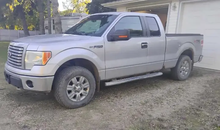 Ford F-150 2010 photo 2