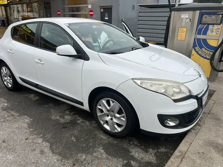 Renault Mégane 2012 photo 3