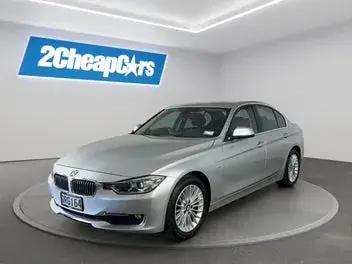 BMW 320I 2012 photo 2