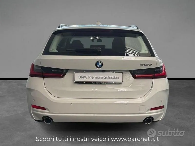 BMW 3 Series 2023 photo 2