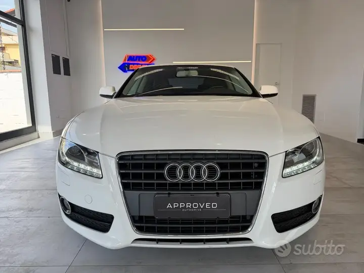 Audi A5 2010 photo 2