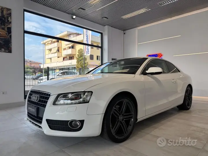 Audi A5 2010 photo 3