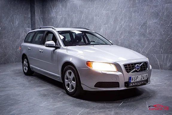 Volvo V70 2010 photo 2