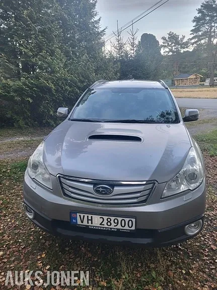 Subaru Outback 2011 photo 3