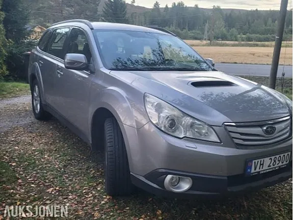 Subaru Outback 2011 photo 4