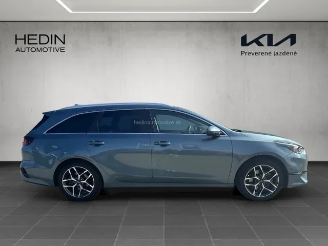 Kia Ceed Sw 2025 photo 2