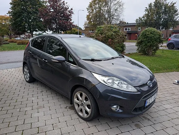 Ford Fiesta 2010 photo 5
