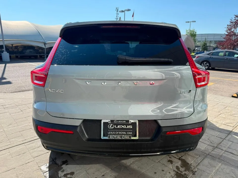 Volvo Xc40 2025 photo 3