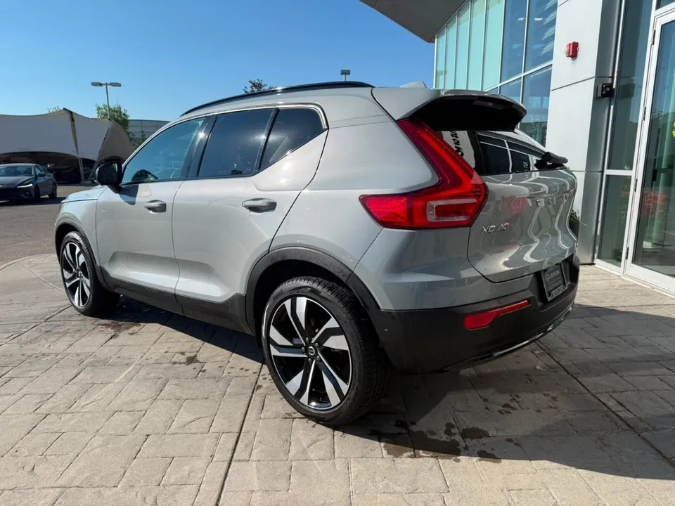 Volvo Xc40 2025 photo 2