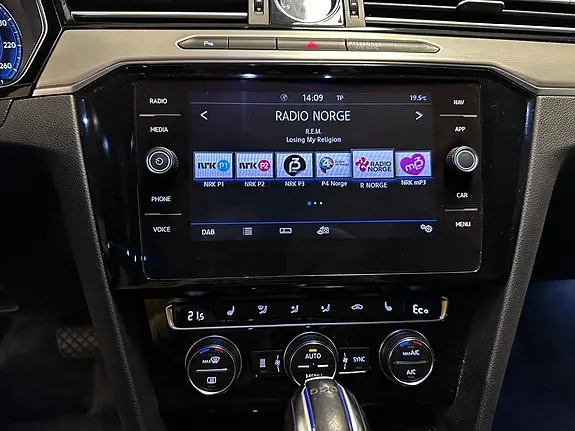 Volkswagen Passat 2018 photo 5
