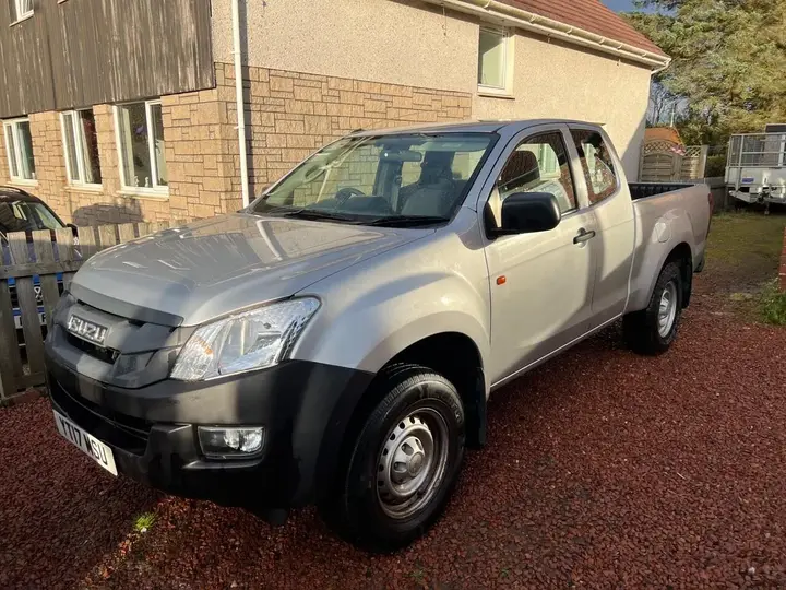 Isuzu D-Max 2017 photo 2