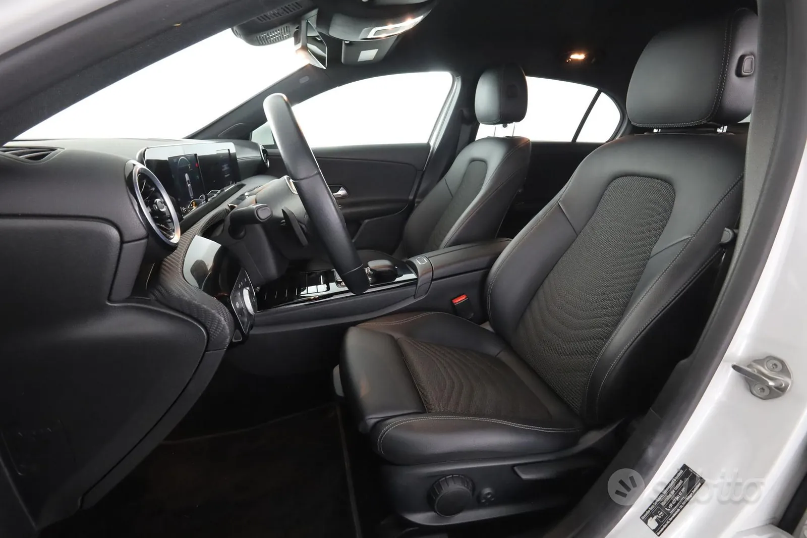 Mercedes-Benz A 180 2022 photo 2