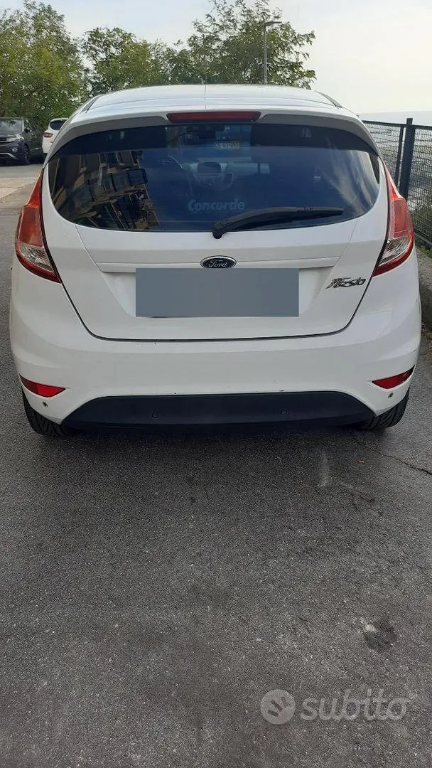 Ford Fiesta 2014 photo 3