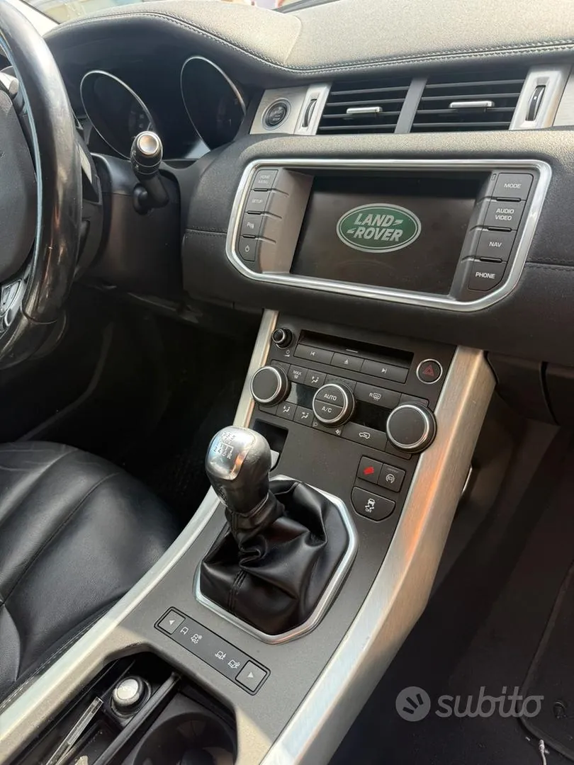 Land Rover Range Rover Evoque 2015 photo 3
