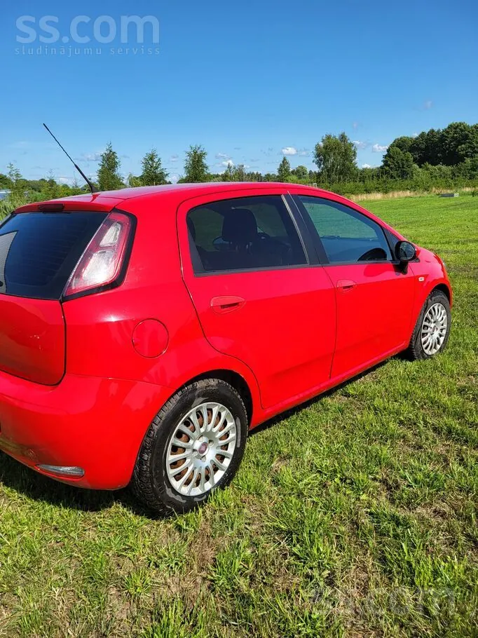 Fiat Punto 2013 photo 4