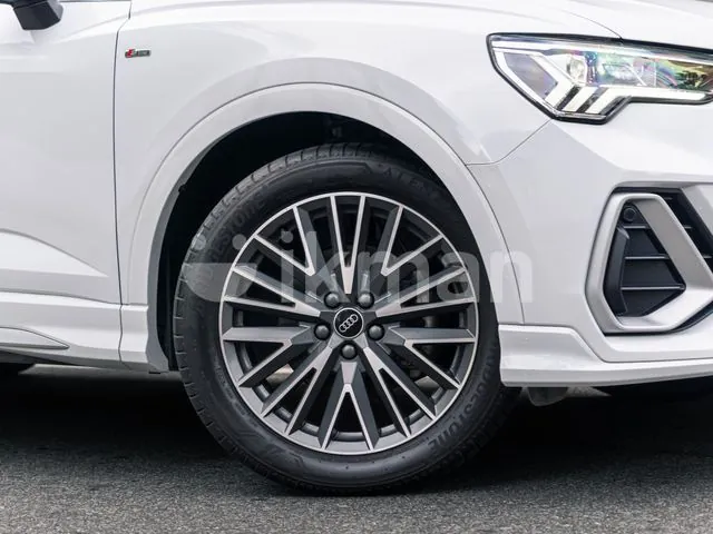 Audi Q3 2023 photo 4